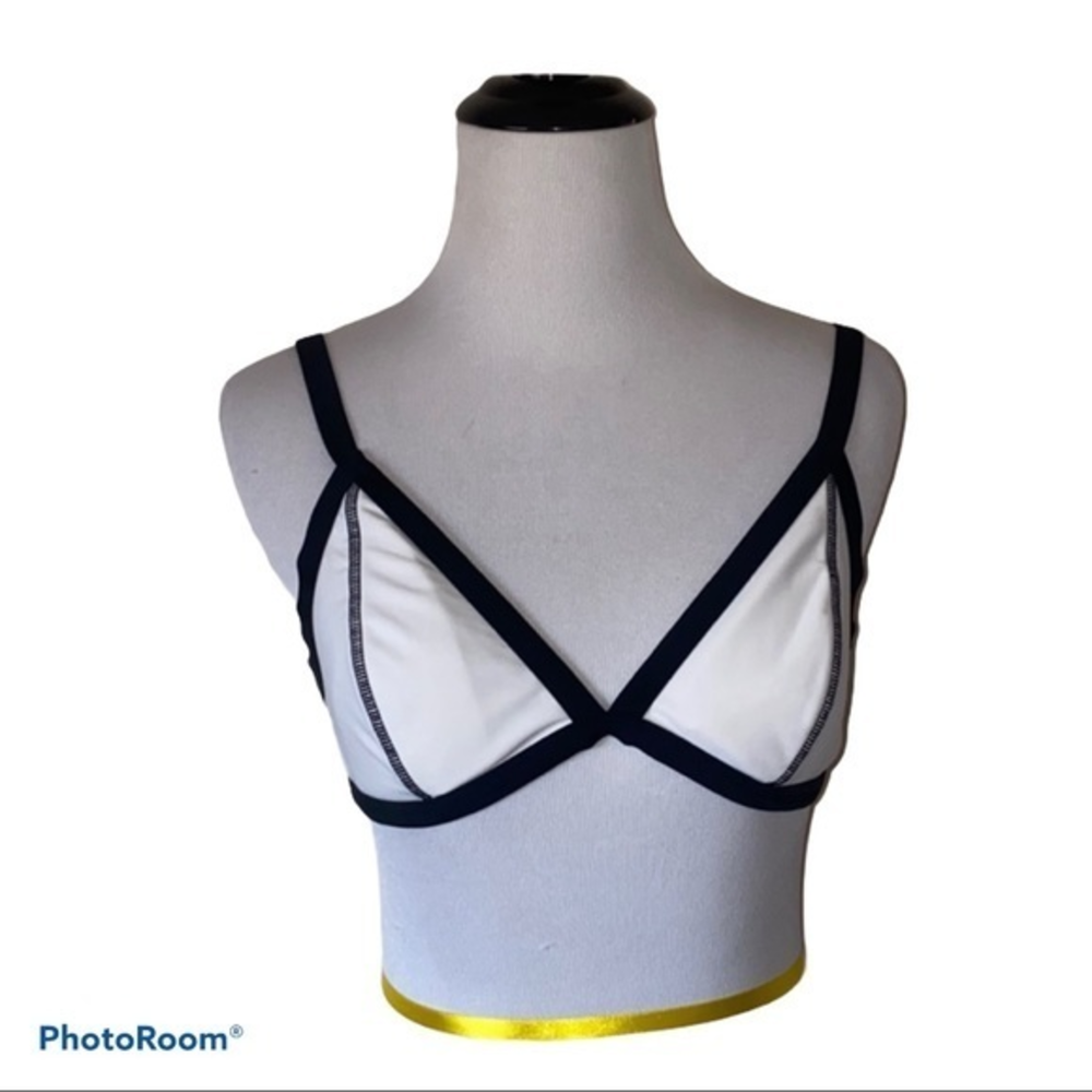 Xhilaration medium black‎ and white bikini top